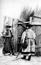 Egy tehénpásztorkirály és lakóhelye, Magyarország, 1922.