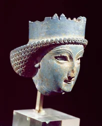 Egy herceg feje, Perszepoliszból, Kr.e. 5-4. század (lapis lazuli)