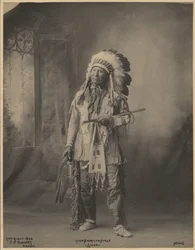[Chief American Horse, az Oceti Sakowin Oyate vezetője]
