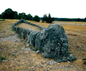 Hajó alakú kövek elrendezése, Gannarve őskori sírja. Bronzkor. Dim 5x29 m Visby, Svédország
