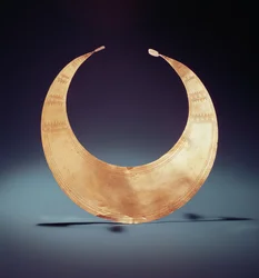 Lunula, Ross, Westmeath megye, korai bronzkor, kb. i. e. 2000