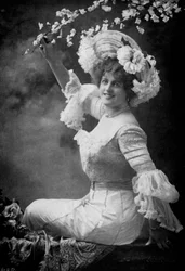 Marie Studholme 1875-1930, angol színházi színésznő, 1902-1903.