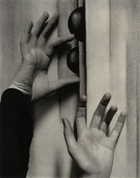 Georgia O’Keeffe – Kezek
