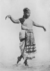 Nauch táncoló lány, 1890, 1910