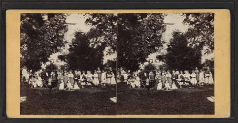 Gyermekek és játszótér, Oneida Community, New York állam, 1870 körül (f/w fotó)