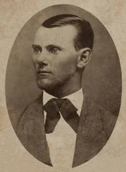 Jesse James (1847-1882) betyár portréja (kabinetfotó)