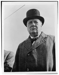 Winston Churchill brit miniszterelnök, 1942 körül (fekete-fehér fotó)