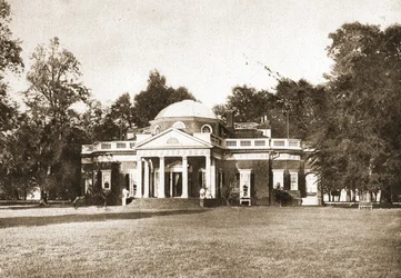 Monticello, Virginia, 1914 (szépia tónusú mélynyomás)