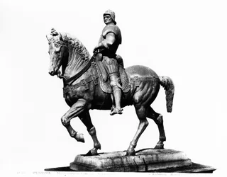 Bartolomeo Colleoni condottiere lovas szobra (1400-75)