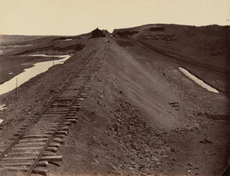 2. tányér. Gránitkanon, a víztartályból,1869 (fotó)