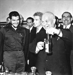 Ernesto Che Guevara (1928-1967) és Nyikita Hruscsov (Hrucscsev) (1894-1971) Moszkvában, Anonymous. Fotós