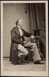 Hans Christian Andersen (1805-1875), Anonymous portréja. Fénykép, 1865 körül. Magángyűjtemény
