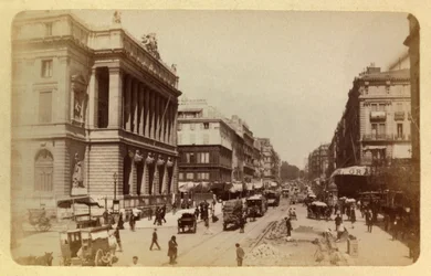 Marseille városa és környéke 1885-1890 körül: Rue Canebiere és Rue de Noailles perspektívája, Magángyűjtemény