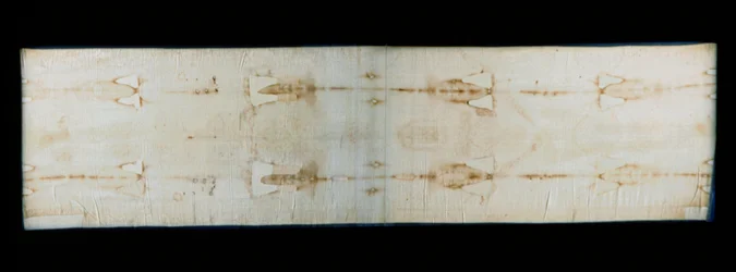 A torinói szent lepel (vagy lepel vagy sacra sindone), vászonlepedő, amelyen testkínzás nyomai láthatók (állítólag Krisztuséi). A torinói Keresztelő Szent János katedrális királyi kápolnája, Olaszország. - A torinói szent lepel (sacra sindone), régi sor