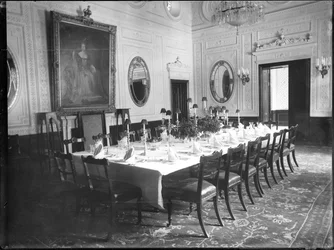 A teheráni brit nagykövetség belseje 1880-1930