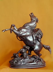 Antoine Louis Barye (1795-1875) bronzszobra: Oroszlán támad egy lóra 19. század. Párizs, Louvre Múzeum