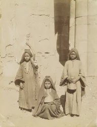 Arab lányok vizet hordozó, Egyiptom