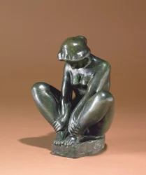 Mindkét lábát tartó lány, 1920 (bronz)