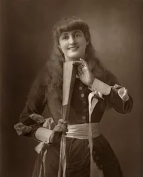 Alice Atherton brit színésznő az Oliver Grumble-ben, 1886