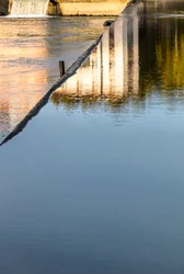 Chaussée du Bazacle, gát a Garonne-on, Toulouse, Haute-Garone (fotó)