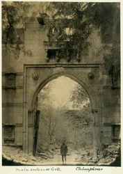 Főbejárati kapu, Champaner, 1875 körül (f/w fotó)