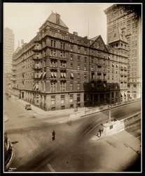 The Murray Hill Hotel, Park Avenue és 40th Street, New York, 1919 (ezüst zselatin nyomat)