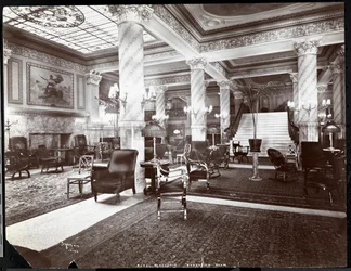 A Hotel Majestic fogadószobája, 1902 (ezüst zselatin nyomat)