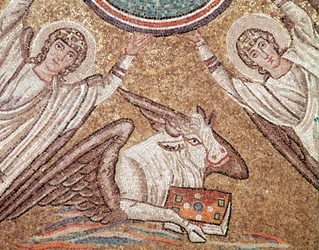 A borjú, Lukács evangélista jelképe (mozaikrészlet, 494-519)
