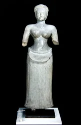 Női istenség Phnom Bakhengből, Kambodzsából