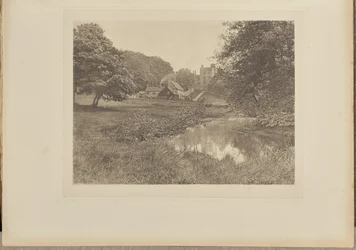 Haddon Hall és Homestead, a folyó felől