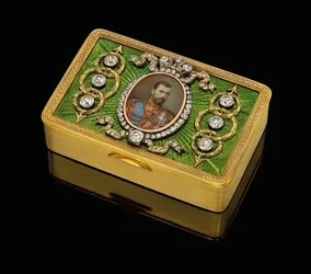 Egy birodalmi bemutató tubákdoboz, II. Miklós császár elefántcsont miniatűr akvarellel, c. 1890 (arany és giloszománc, akvarell elefántcsonton)