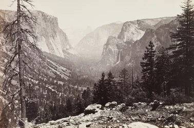 A Yosemite-völgy az Inspiration Pointról,
Mariposa Trail, 1861 körül (Albumin nyomat)