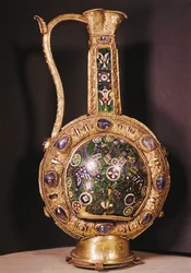 Nagy Károly vizeskancsó (arany és cloisonne zománc)