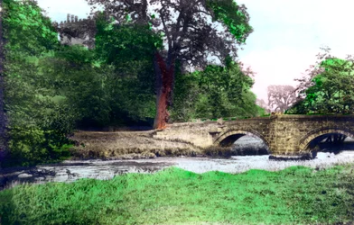 Híd Haddon Hall impozáns otthonában, Derbyshire, 1926.