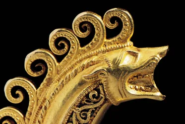 Nagyon fontos La Tene harcos fibula, részlet (arany) (lásd még: 1065822-7)