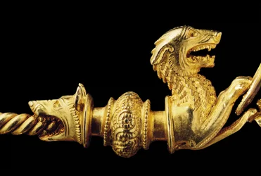 Nagyon fontos La Tene harcos fibula, részlet