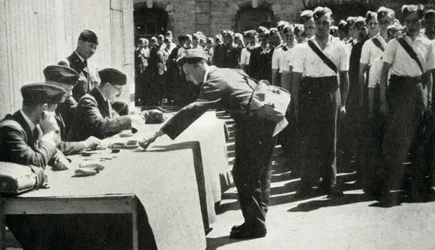 Fizetőnapi kihagyásos élet a Királyi Légierőnél rendszeres időközönként, 1941.