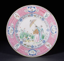 Famille Rose-val festett vacsoratál, amely La Dame au Parasol-t ábrázolja, Cornelis Pronk (1691-1759) tervei alapján Qianlong (1736-95) 1734 körül (porcelán)