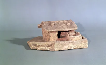 Egy farm temetési modellje, Thanh Hoa, Vietnam, Han-dinasztia (terrakotta)
