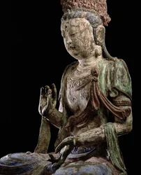 Nagy ülő bodhiszattva felemelt kézzel, Jin-dinasztia (1115-1234) (fa és pigment) (részlet) (lásd: 206546)
