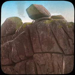 Logan Rock, Treen közelében, Cornwallban, a 19. század végén vagy a 20. század elején