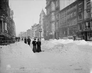 Fifth Avenue hóvihar után, New York, kb. 1905