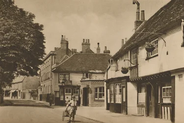Church Street, Chiswick, A régebben a Burlington Arms, c1935.