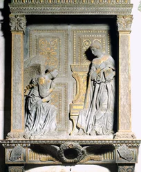 Angyali üdvözlet, Donatello (ca. 1386-1466), a firenzei Santa Croce-bazilika (Szent Kereszt-bazilika), Toszkána