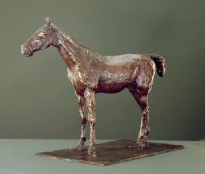 Álló ló (bronz)