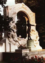 Emlékmű Johann Strauss ifjabb osztrák zeneszerzőnek