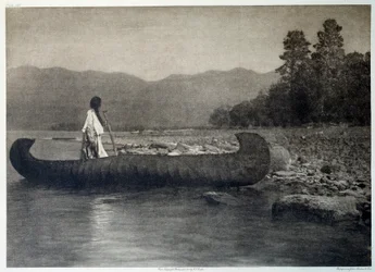 Amerika indiánjai: egy indián kenuban a Montana állambeli Flathead Lake déli részén