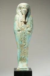 Usabti figura Hor-Khebihez, késő dinasztia, késő 25.-kora 26. dinasztia, Kr.e. 700-600 körül (fajansz) (a hátoldalon lásd a 270353-as számot)