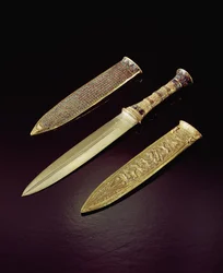 Arany tőr és hüvely Tutanhamon sírjából, Kr. e. 1370-1352 körül, Újbirodalom