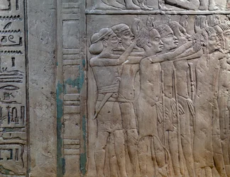Núbia, Líbia, Szíria és Palesztina hercegei a király előtt tisztelegni jönnek, mészkő dombormű, Horemheb memfiti sírjából, Szakkarában, Egyiptomi civilizáció, Új Királyság, XVIII. dinasztia